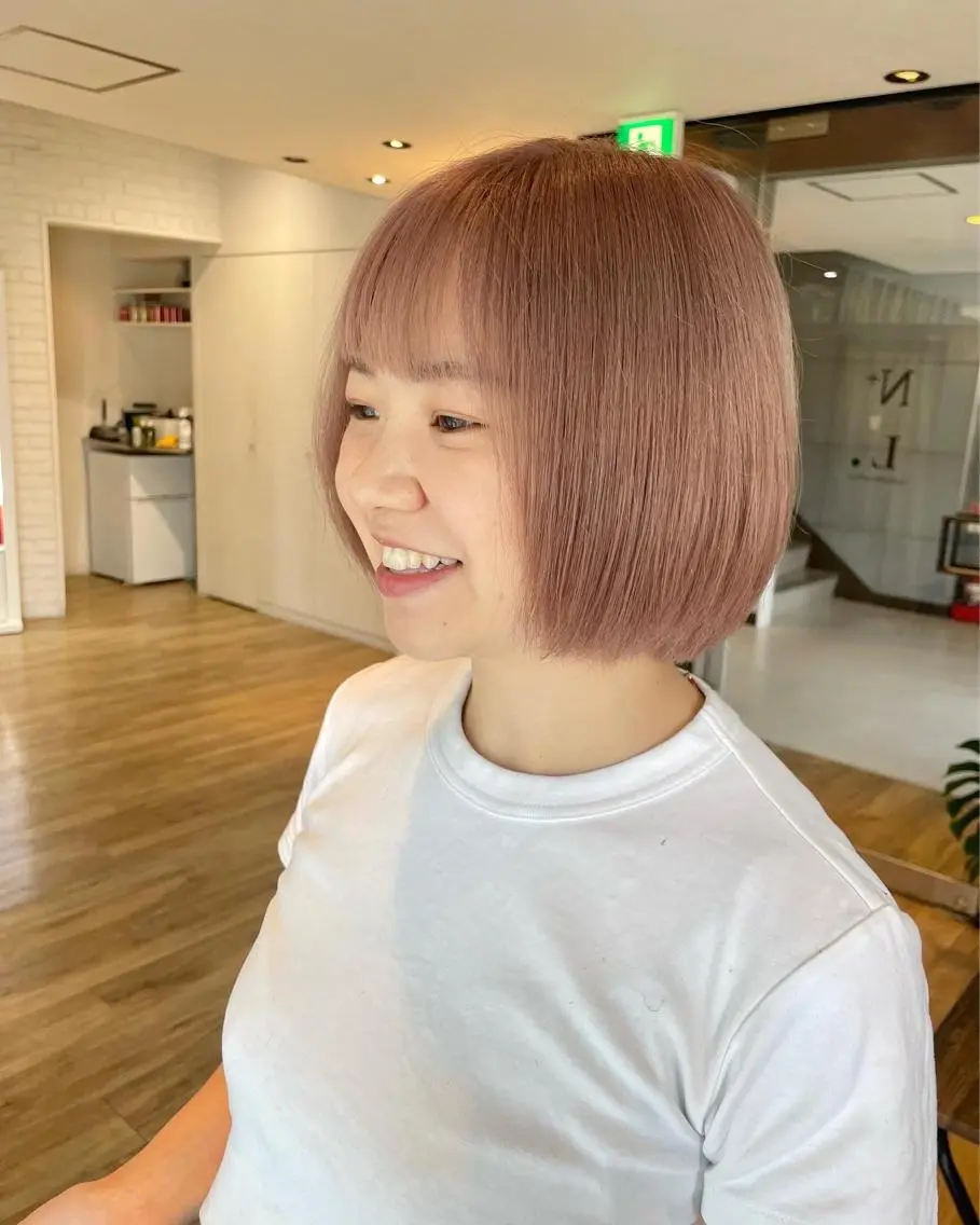 ミディアム 前田 菜奈子のヘアスタイル
