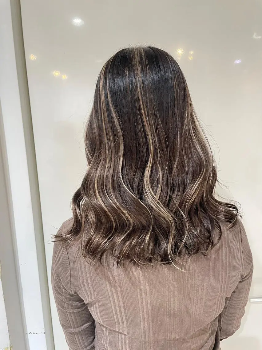 セミロング ヘアカラー トリートメント 【公式】amble luxe池袋東口🩷のヘアスタイル
