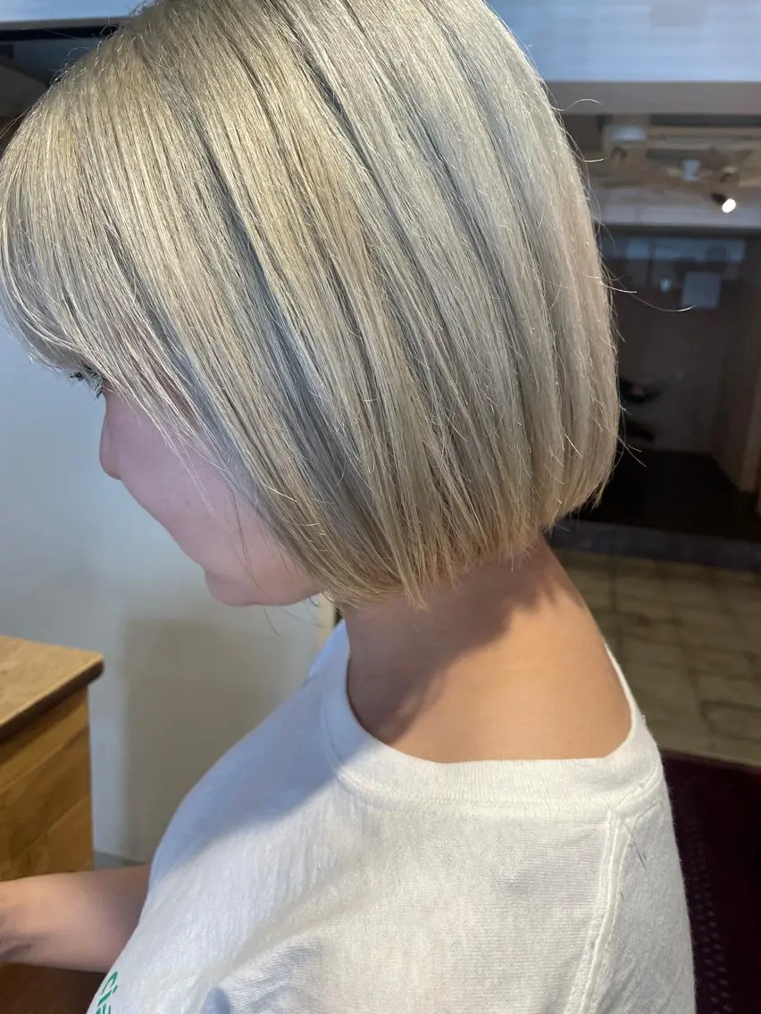 ミディアム カット ヘアカラー トリートメント ayane⭐️ボブ・ ショート・パーマのヘアスタイル