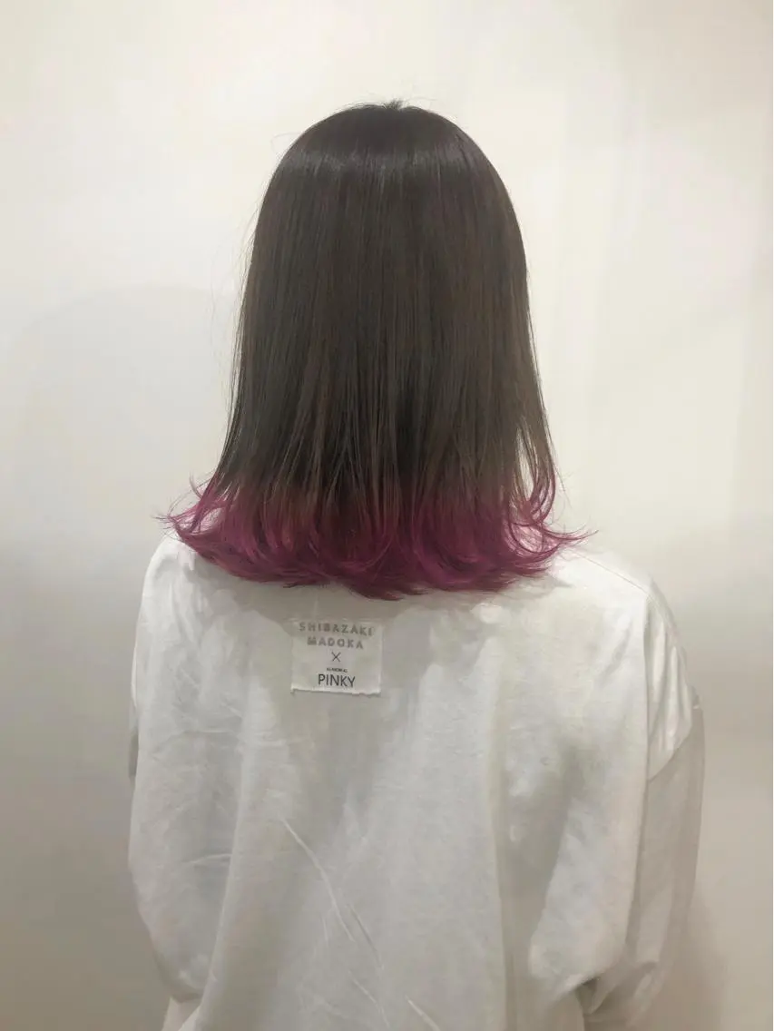 カラー white.梅田 デザインカラー🦄のヘアスタイル