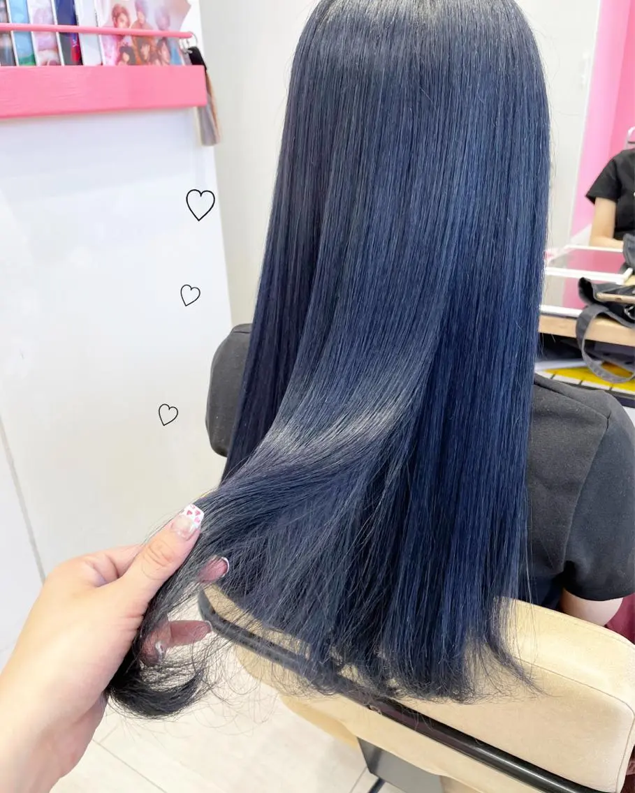 セミロング カラー ネイビーカラー カット ヘアカラー トリートメント 新宿駅近♡個室 ♡関口三都季🌜のヘアスタイル