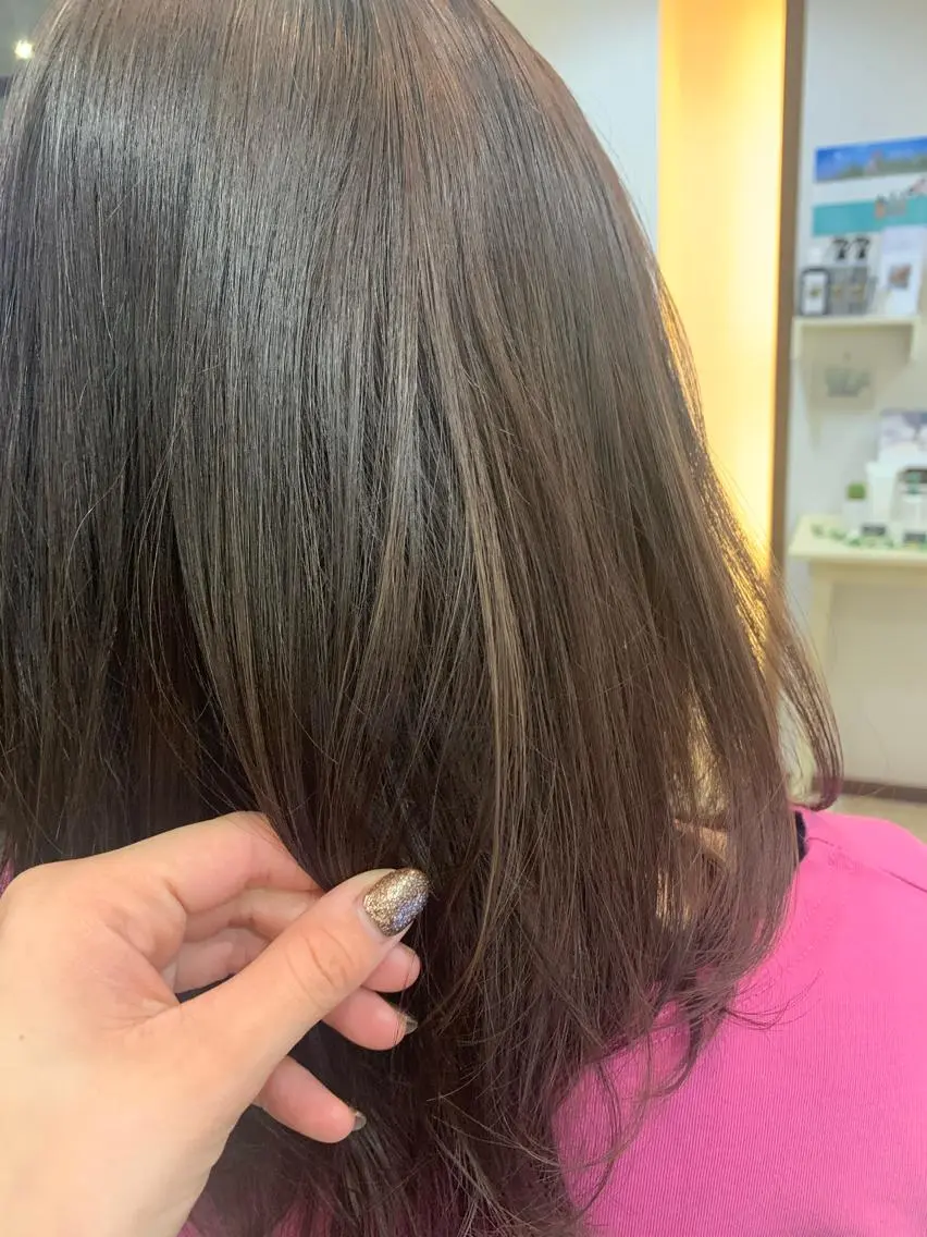 ミディアム カラー ベージュカラー ショコラベージュ 譜久島 かりんのヘアスタイル