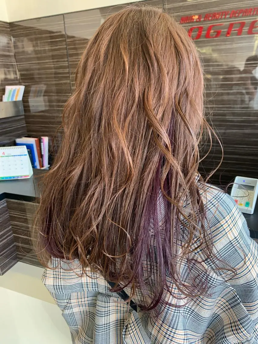 ロング カラー インナーカラー カット ヘアカラー トリートメント 國井 瑞貴のヘアスタイル
