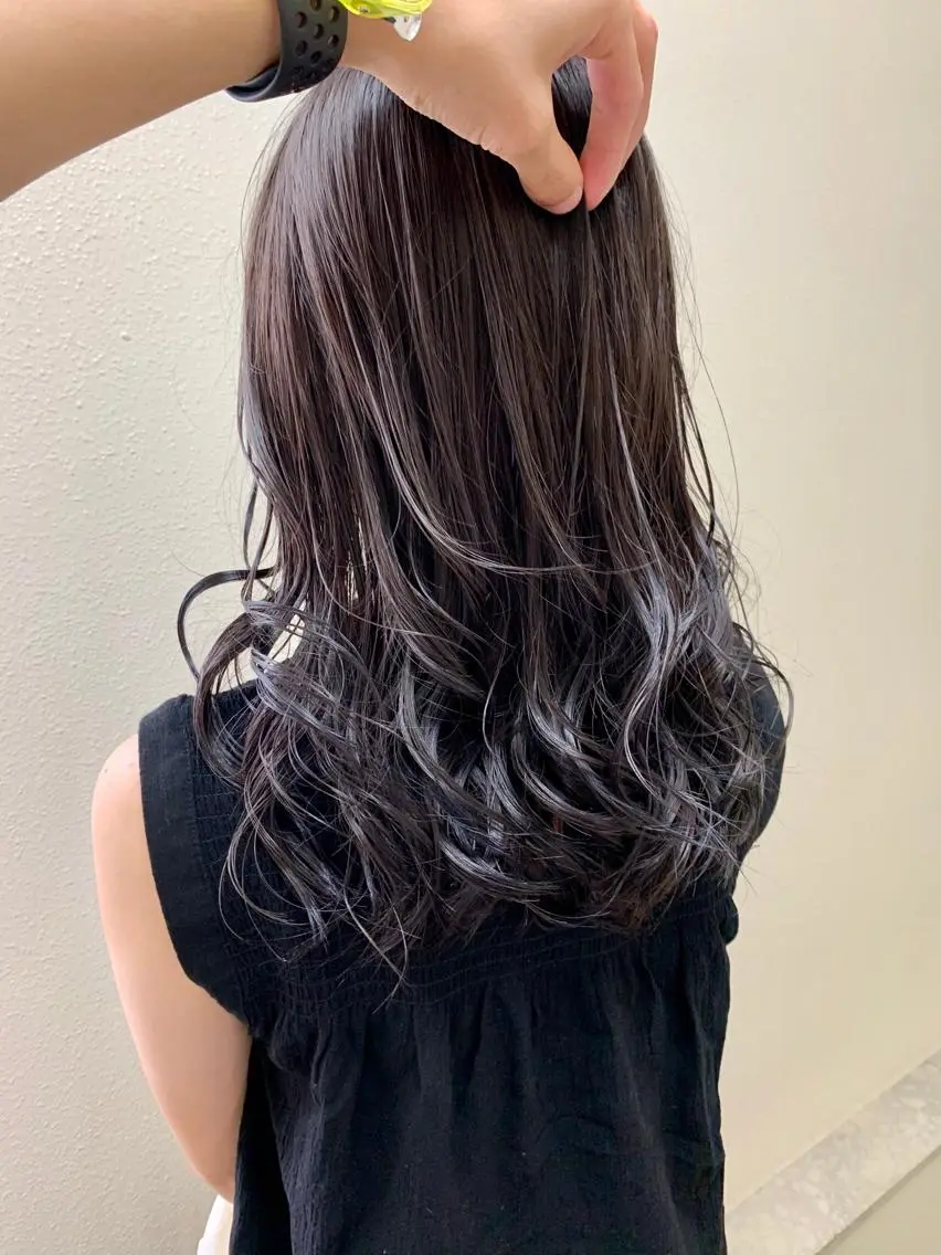 ミディアム カラー パーマ ヘアアレンジ メンズ キッズ ネイル マツエク・マツパ メンズブリーチ メンズハイライト メンズインナーカラー メンズ韓国風 アディクシーカラー 切りっぱなしヘアボブ ミディアムヘアRYOのヘアスタイル