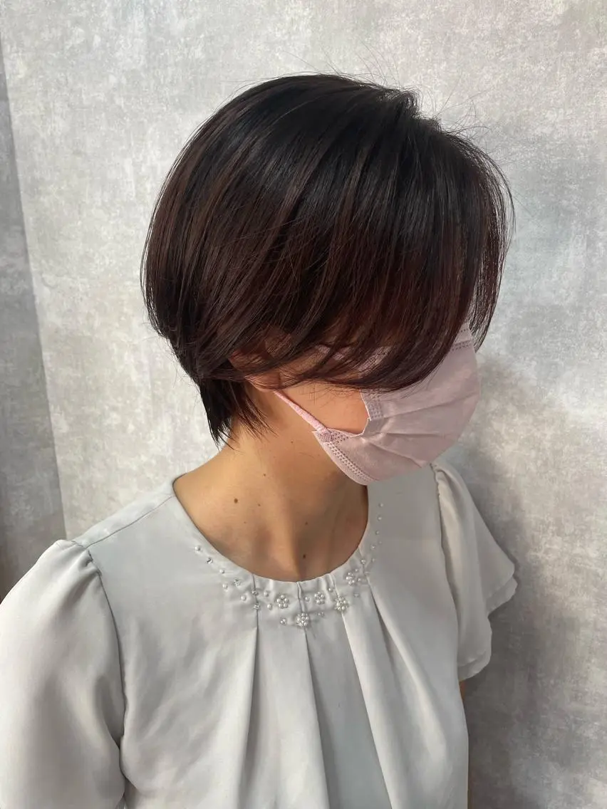 ショート 切りっぱなしボブ ショートボブ ハンサムショート 丸みショート アッシュ モテ髪/ボブ/ショー ト/アダチフウトのヘアスタイル