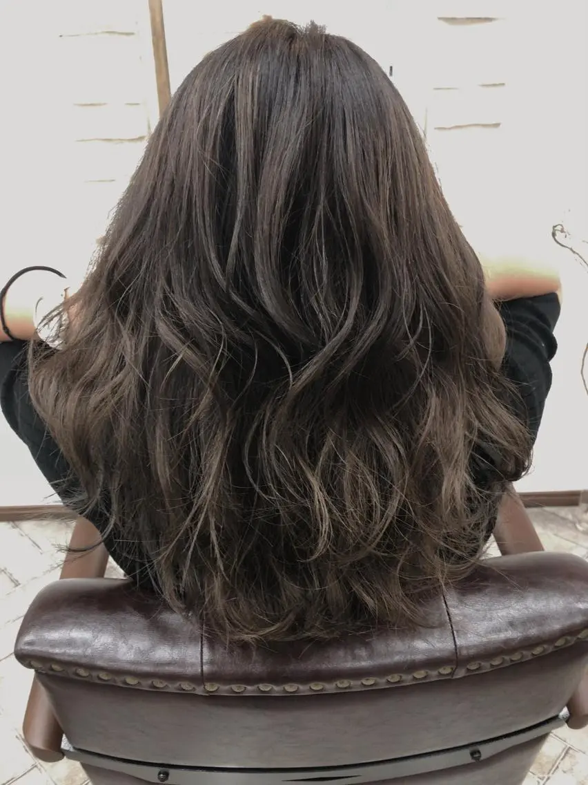 ミディアム ヘアカラー トリートメント 艶髪/ハイトーン Sherryのヘアスタイル