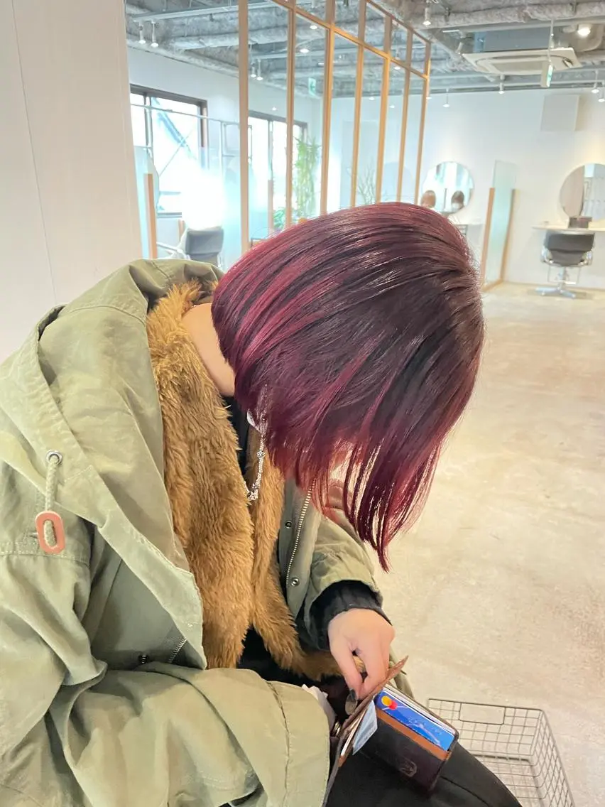 ショート カラー 切りっぱなしボブ ラベンダーカラー ピンクカラー ピンクラベンダー レッドカラー カット ヘアカラー トリートメント Takuma Suzuki中目黒のヘアスタイル