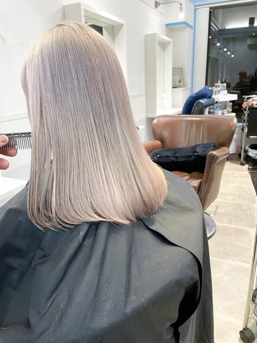 セミロング Lit.豊橋 夏目のヘアスタイル