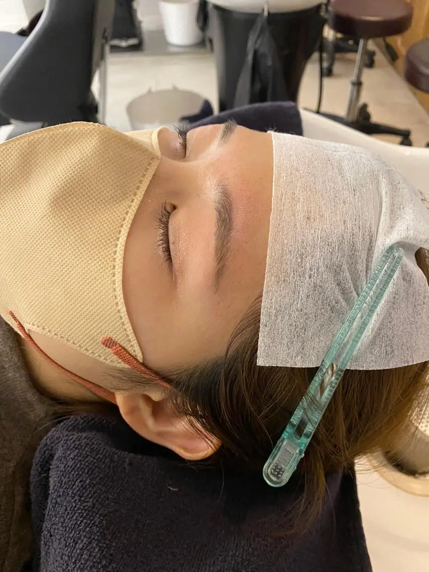 アイブロウ ワックス脱毛 山﨑 燦人のヘアスタイル