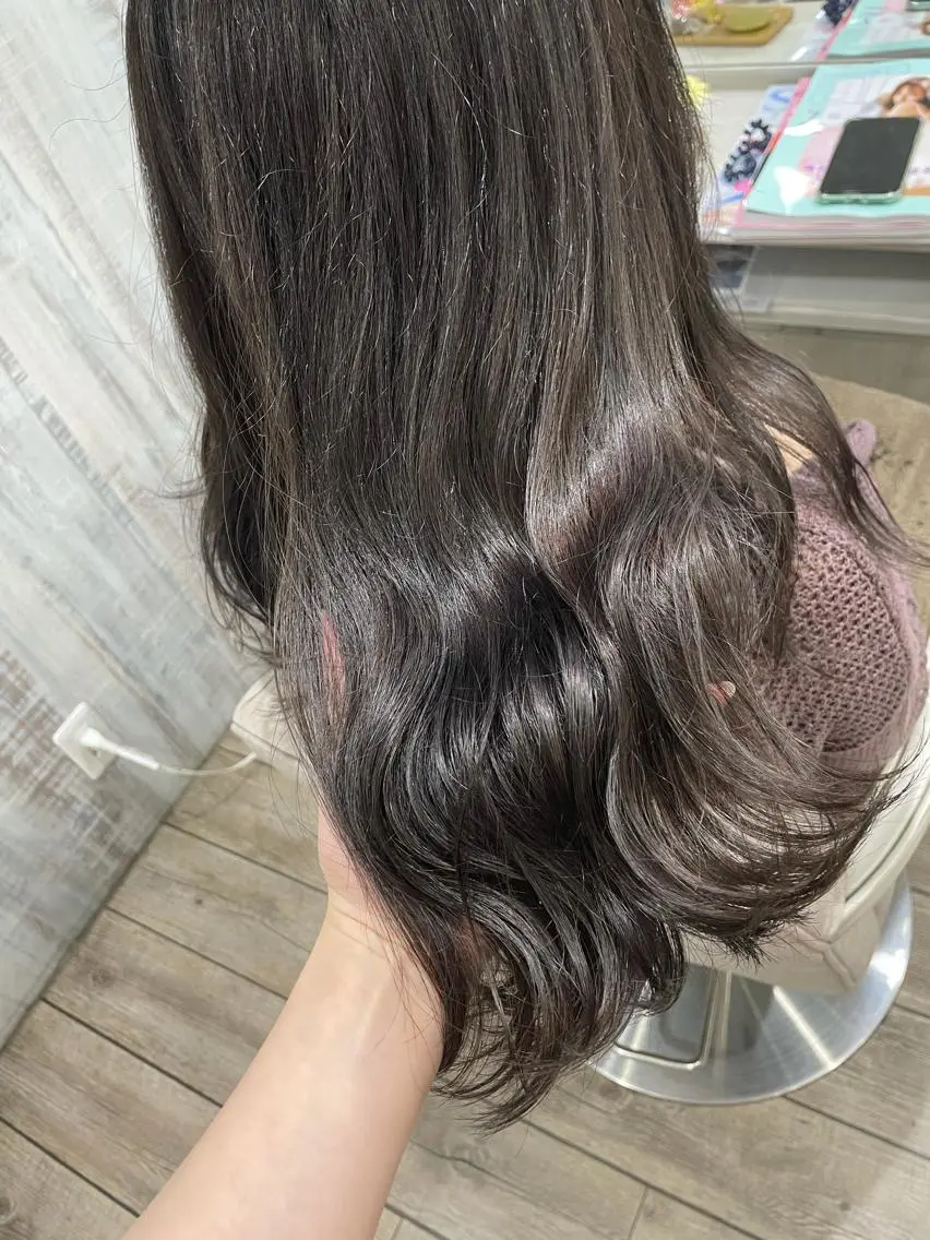 セミロング ネモトメイナ🌿 今月末で退職しますのヘアスタイル