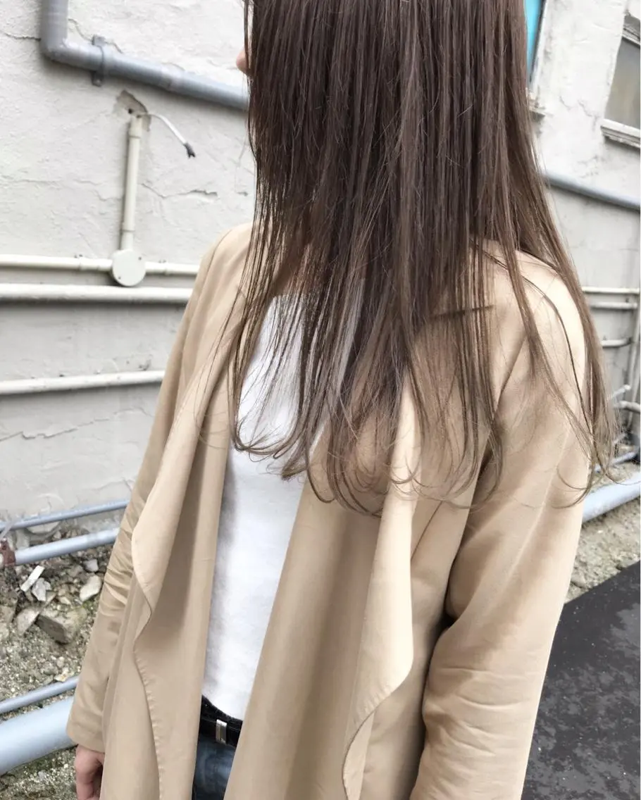 ロング アッシュ ハイライト Musiiik hairのヘアスタイル