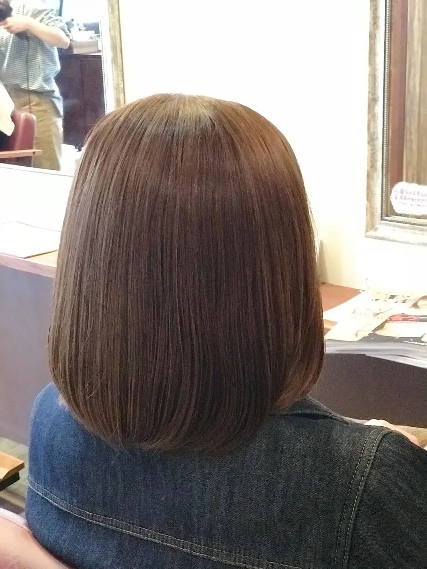 ミディアム カラー アッシュ ブラウンカラー 透明感カラー シルバー 松村 未央のヘアスタイル
