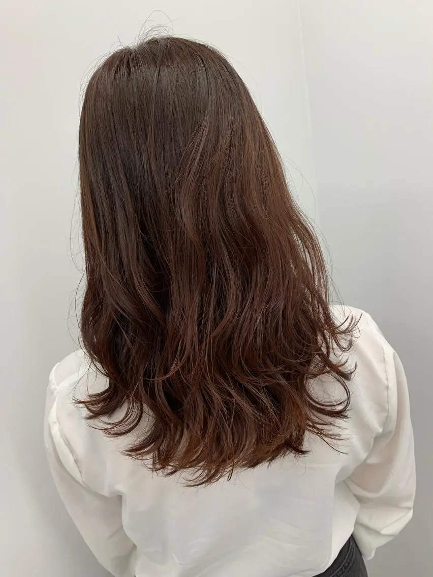セミロング カラー leben serikaのヘアスタイル