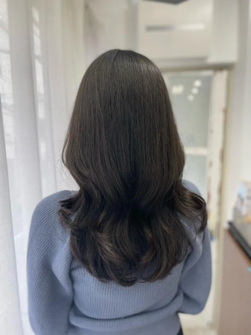 セミロング カラー カット ヘアカラー トリートメント ヘアセット 韓国ヘア🤍髪質改善 🇰🇷AKANEのヘアスタイル