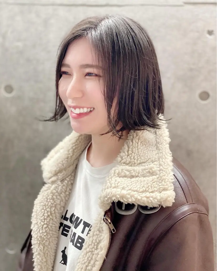 ショート アッシュ ボブ くびれヘア ハイライト レイヤーカット 原宿アンリ 山下卓也のヘアスタイル