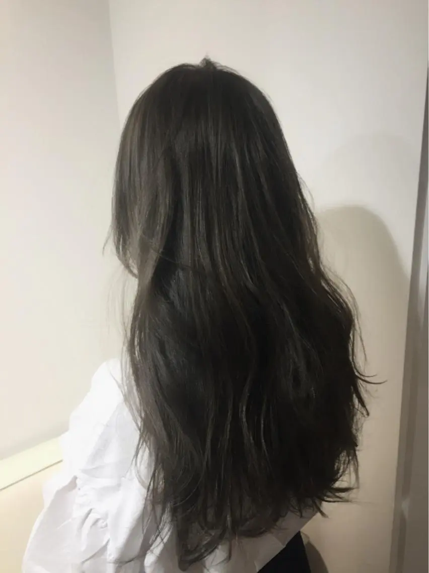 セミロング カラー パーマ ヘアアレンジ マツエク・マツパ アディクシーカラー グレージュ イルミナカラー オリーブグレージュ オリーブグレー カット ヘアカラー トリートメント ヘアセット ✨ハイクオリティ✨ 山本香也のヘアスタイル