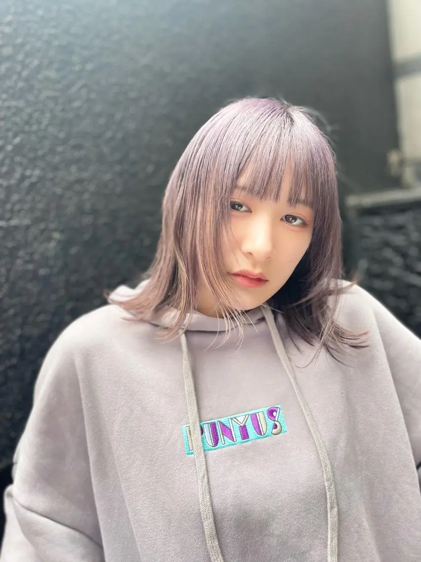 ミディアム 韓国風ヘア 外ハネヘア 拓麿✂︎/ショート 専門×透明感カラーのヘアスタイル