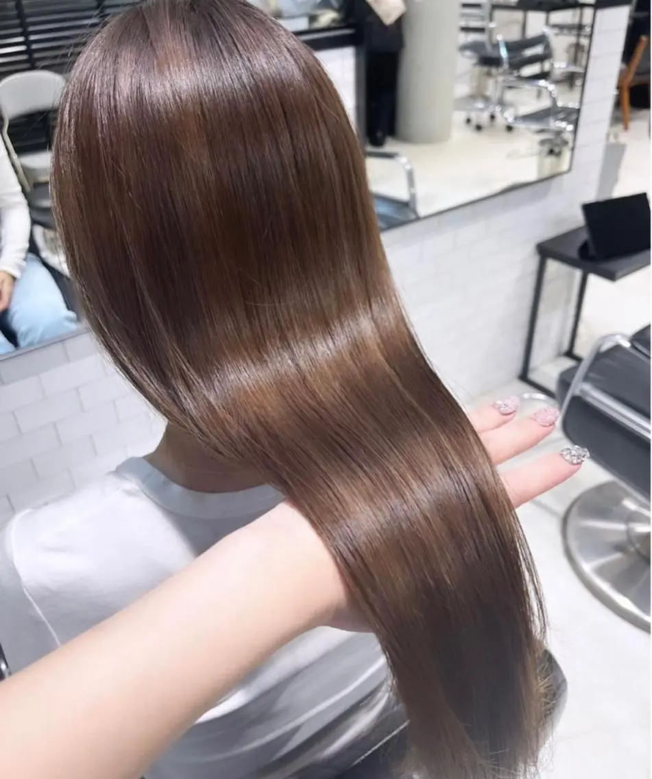 ミディアム カラー パーマ ヘアアレンジ ヘアカラー トリートメント 透明感/オリーブ/ グレージュ/YUKAのヘアスタイル