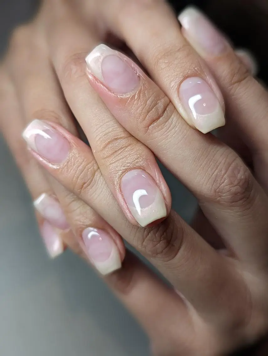 ネイル フレンチネイル ハンドネイル Nailsalon BEeR。のネイルデザイン