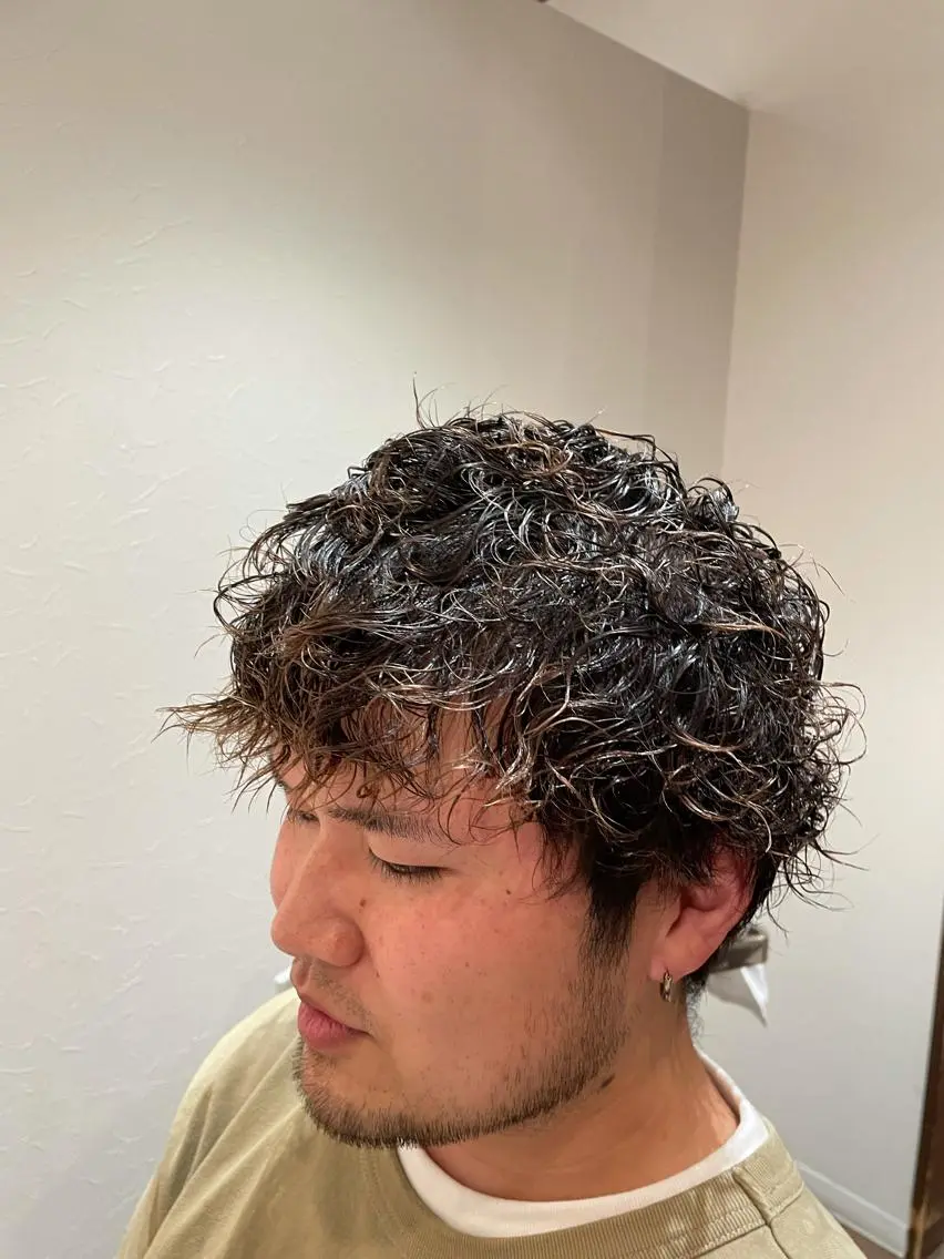 パーマ 小貫 航平のヘアスタイル