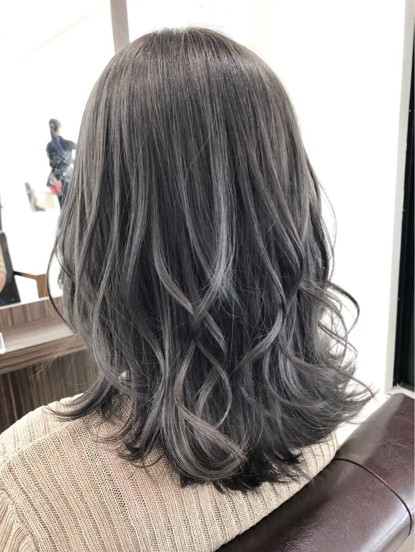 セミロング カラー YUDA 湯田のヘアスタイル