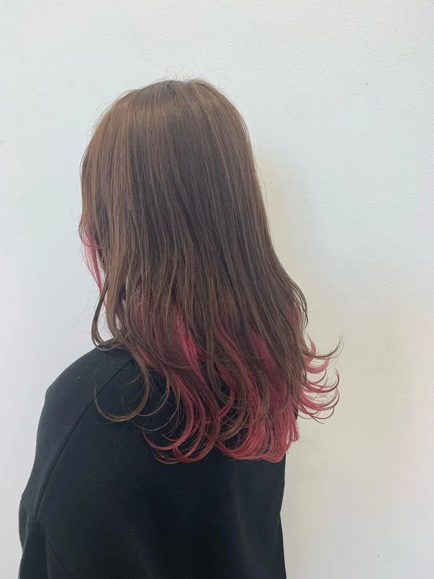 ミディアム 長山 茉白のヘアスタイル