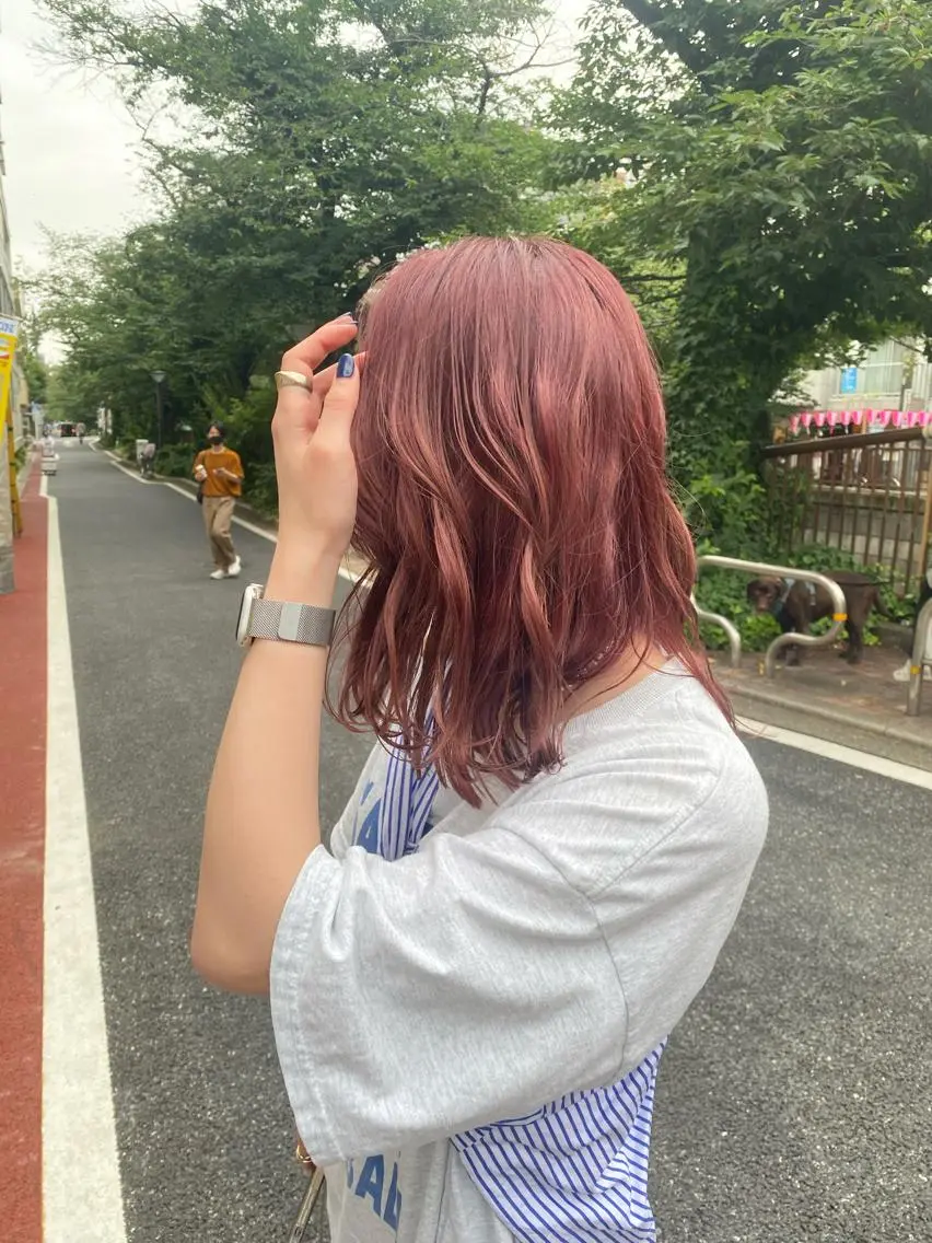ミディアム カラー ブリーチ ピンクカラー ♡レイヤーカット れお♡のヘアスタイル