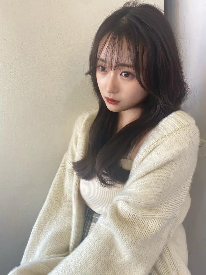セミロング カラー ベージュカラー ブリーチ ケアブリーチ イヤリングカラー インナーカラー カット ヘアカラー トリートメント 大人可愛いレイヤー 大田のヘアスタイル