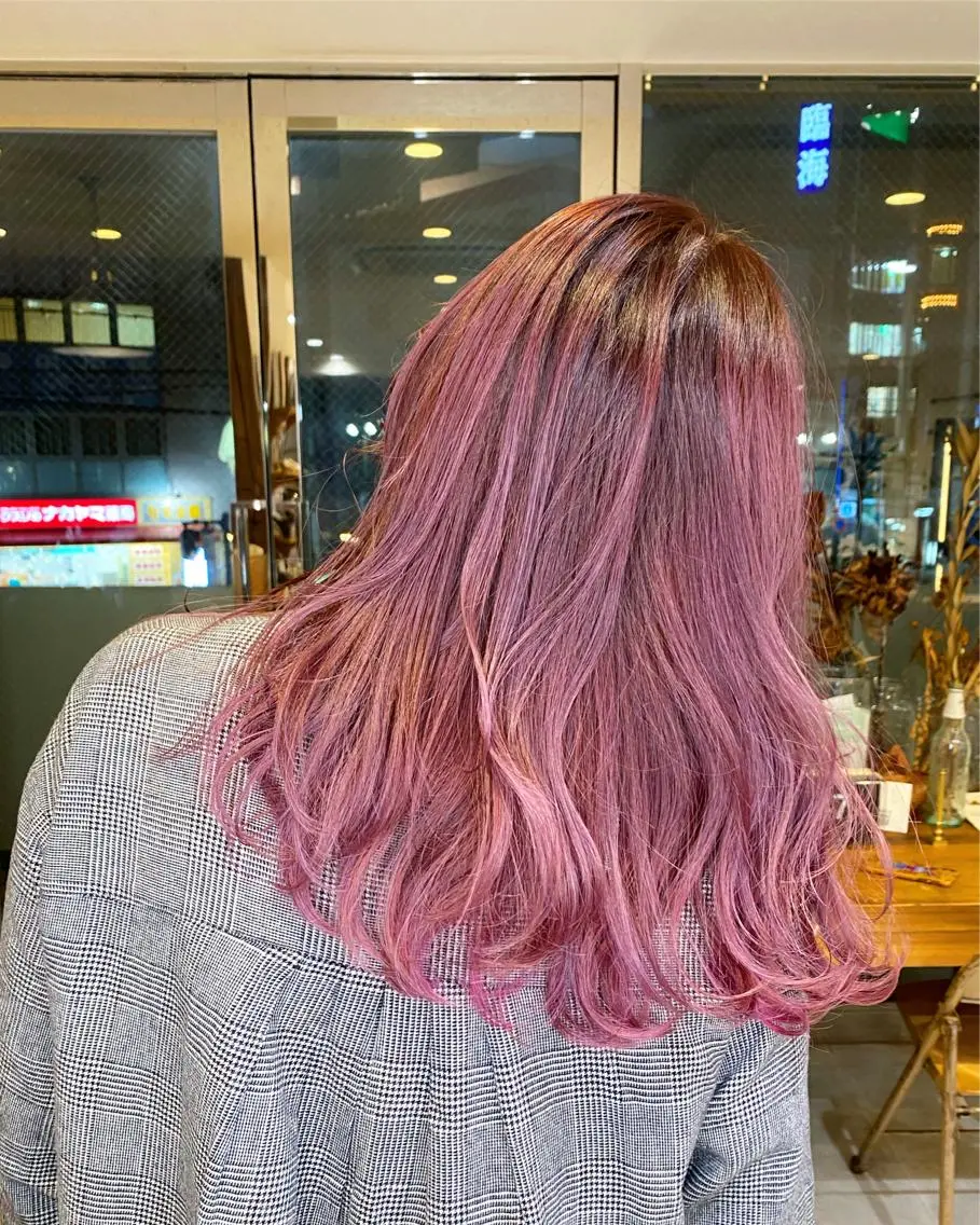 セミロング レイヤーカット ミウ☆ ブリーチダブルカラーのヘアスタイル