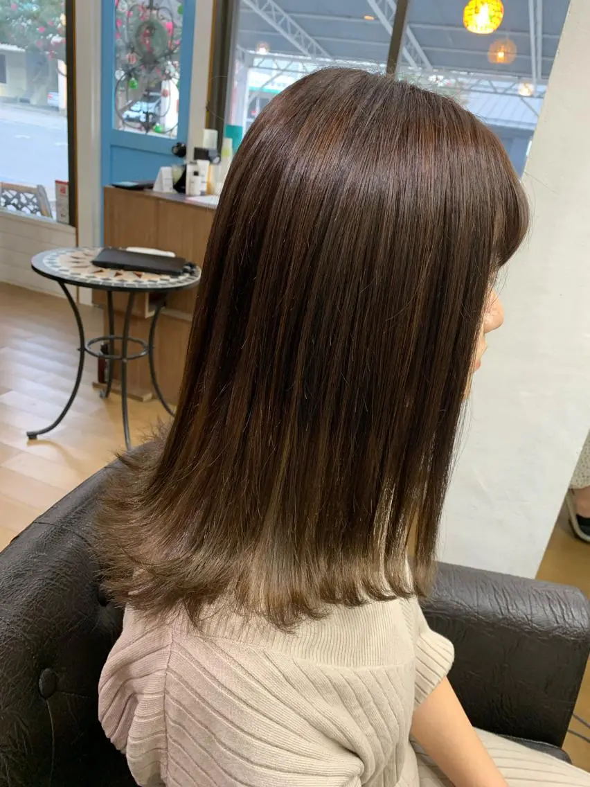 セミロング カラー R ri R takagiのヘアスタイル