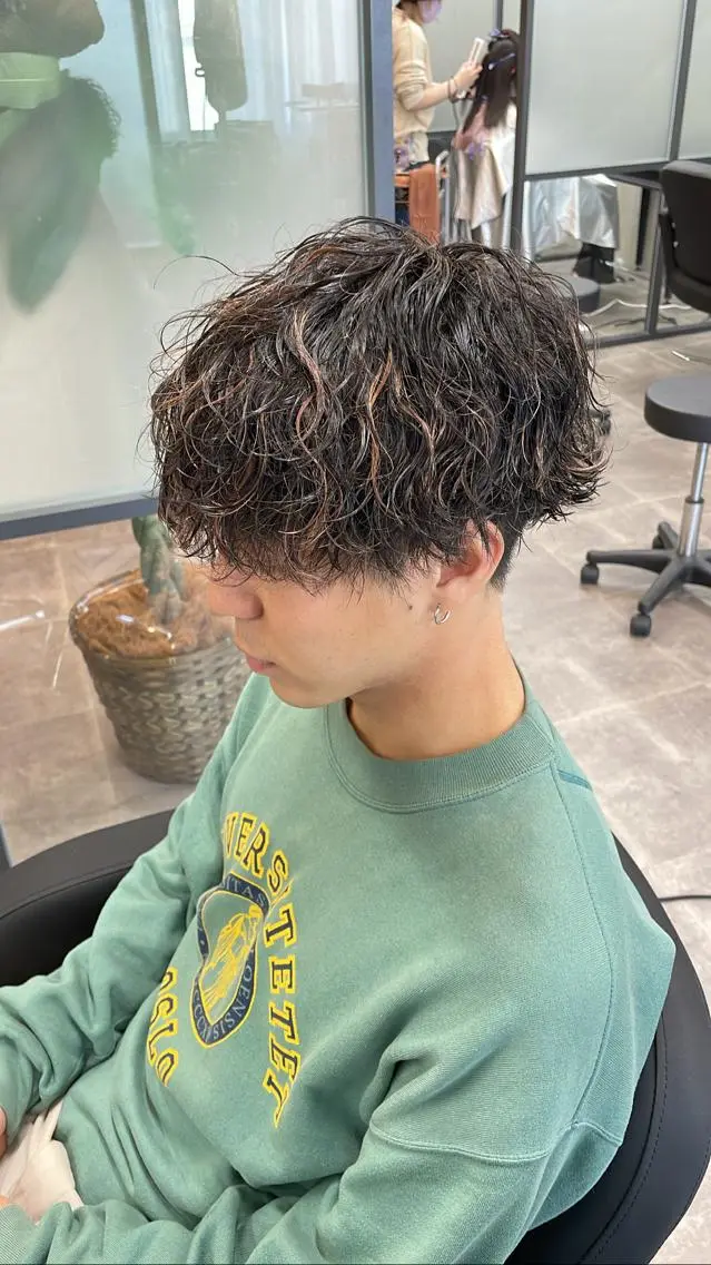 パーマ メンズ メンズパーマ 波巻きパーマ スパイラルパーマ カット パーマ ALLEN hair 京橋店のヘアスタイル