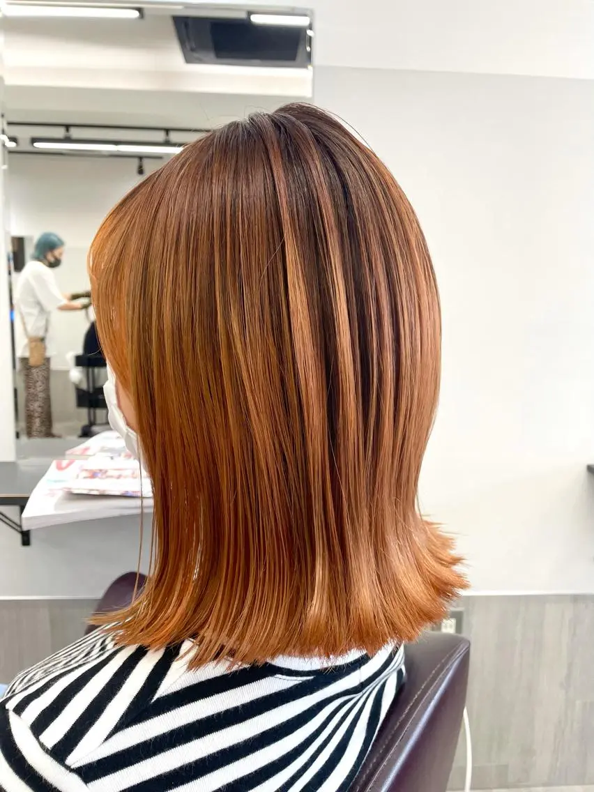 カラー AIRI layer cut hairのヘアスタイル