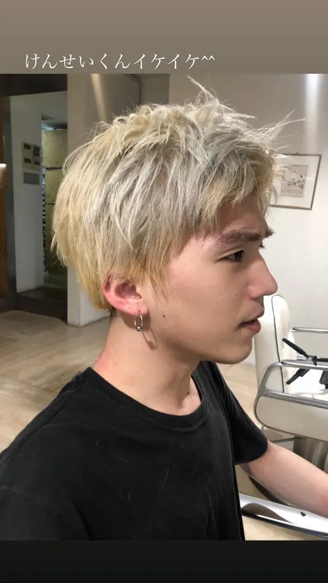メンズ メンズハイトーン スパイキーショート カイ マコトのヘアスタイル