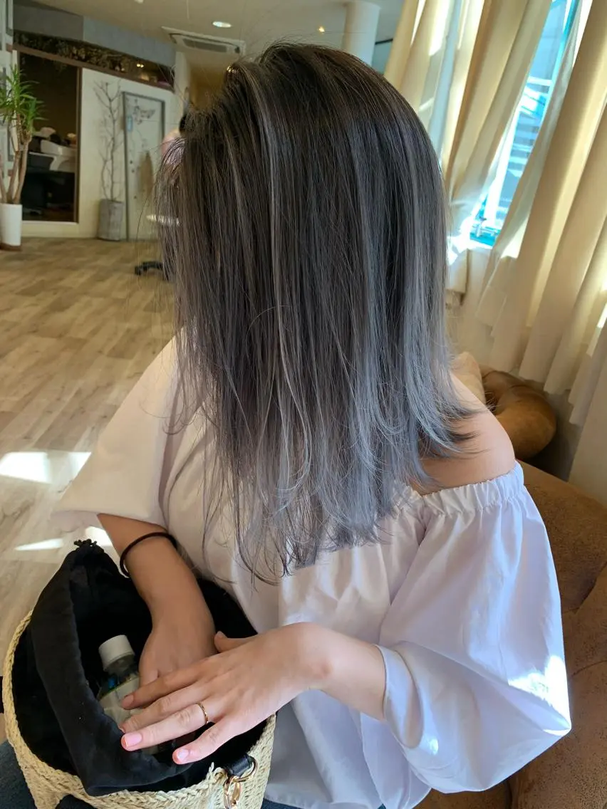 ロング Lit.豊橋 夏目のヘアスタイル