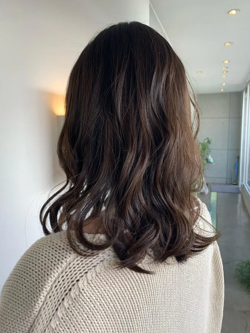 ミディアム おせ ちさとのヘアスタイル