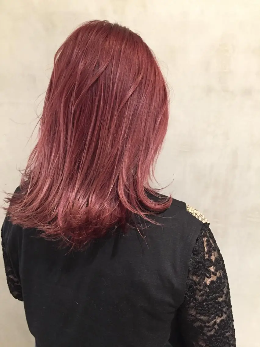 ミディアム カラー レッドカラー 大西 直人のヘアスタイル