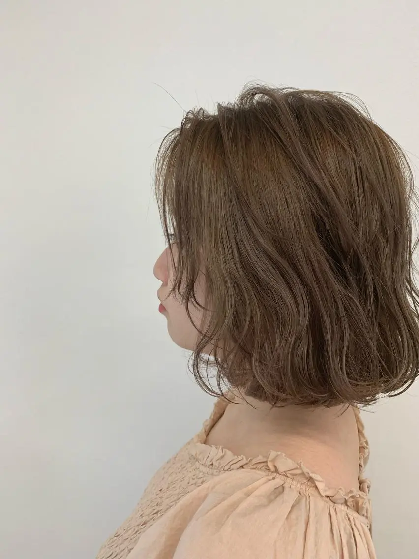 ミディアム カット ヘアカラー 石井 静のヘアスタイル