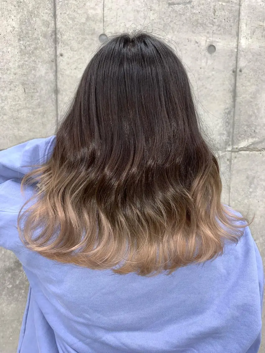 ミディアム 山田 絵里菜のヘアスタイル