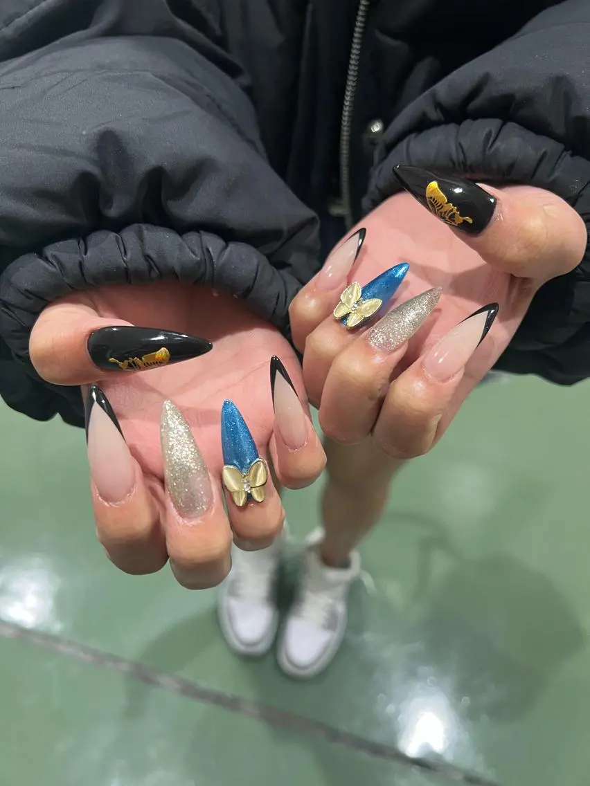 ネイル ハンドネイル 💊大阪/心斎橋 moni🧠のネイルデザイン