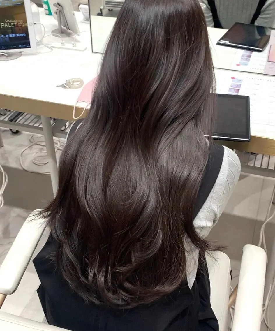 ロング カラー ヘアアレンジ ヘアカラー トリートメント 内田 志乃のヘアスタイル