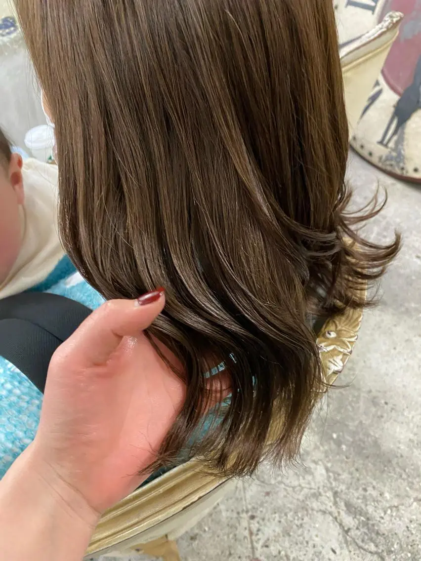 セミロング カラー ブラウンカラー お任せヘア☘️☘️ 及川渚のヘアスタイル