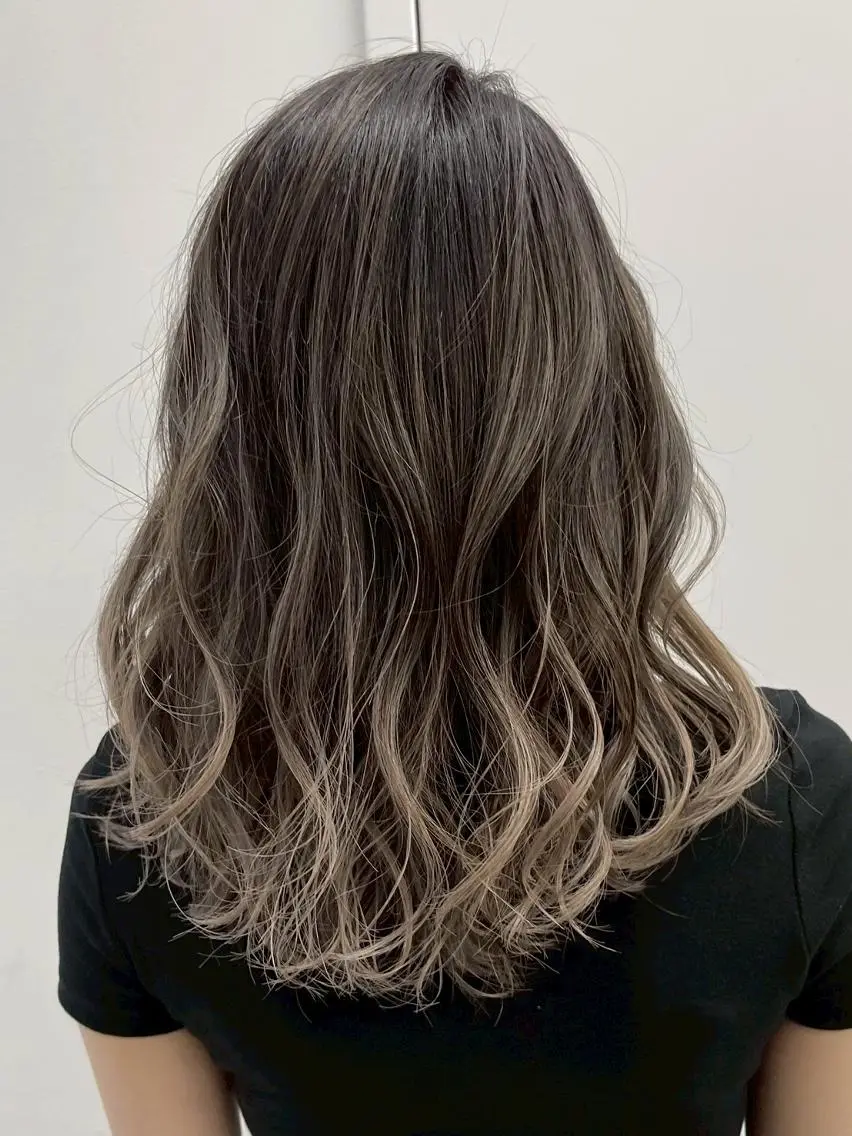 カラー セミロング アディクシーカラー アッシュ ブルーカラー ダークアッシュ グレージュ 【公式】amble luxe池袋東口🩷のヘアスタイル