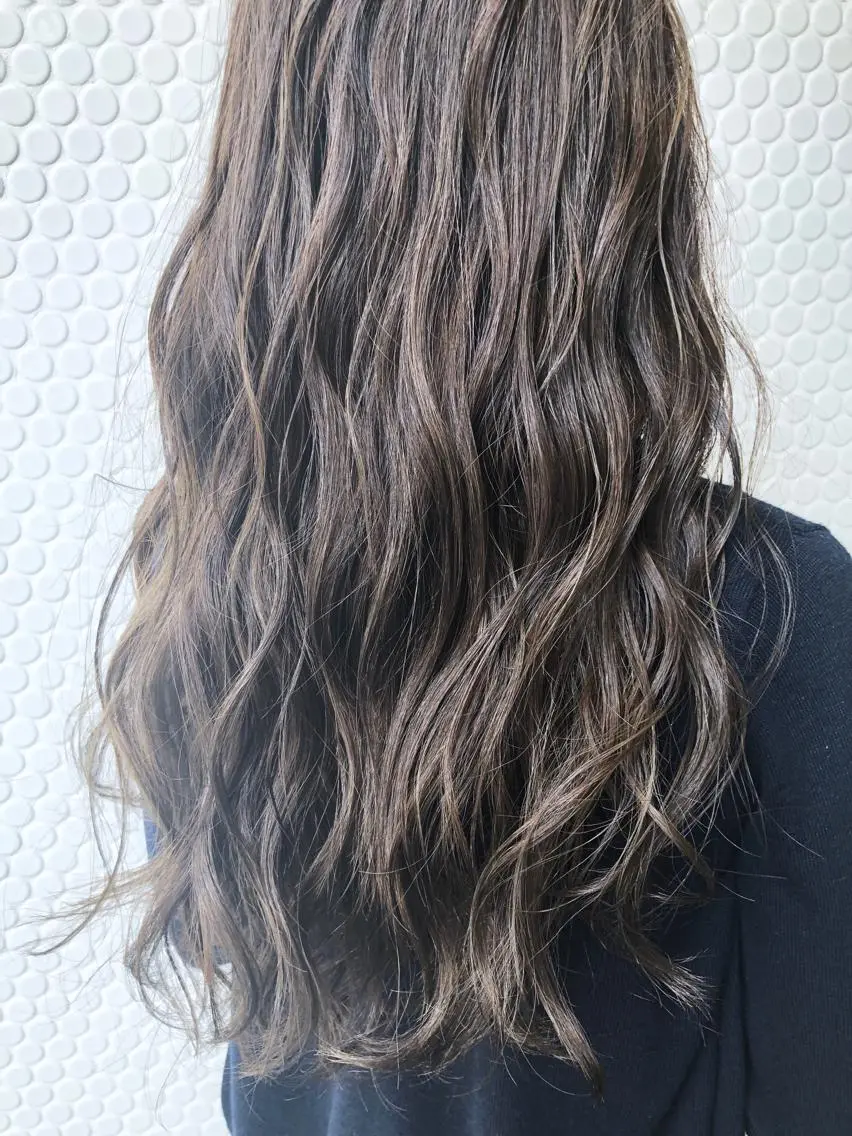 ロング カラー ヘアアレンジ ヘアカラー トリートメント 小松 郁斗のヘアスタイル