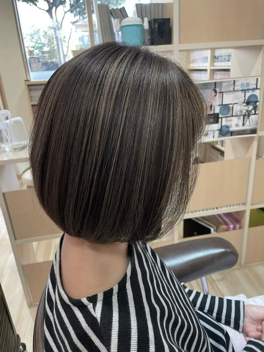ショート カラー カット 🌈派手髪ハイトーン 🌈鈴木亮太🌈のヘアスタイル