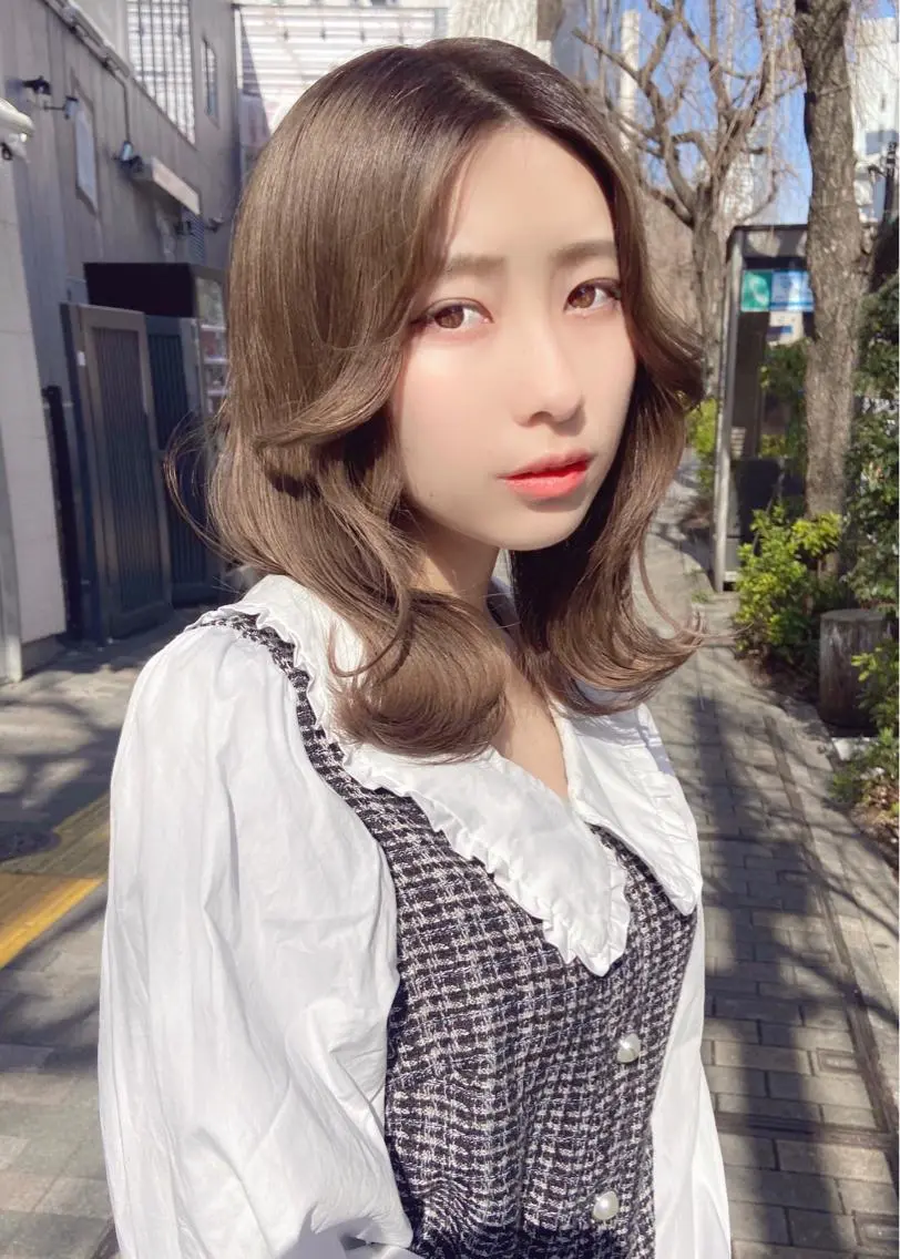 ミディアム くびれヘア 韓国風ヘア カット ヘアカラー トリートメント ヘッドスパ ヘアセット トレンドHair🖤 keita🇰🇷のヘアスタイル