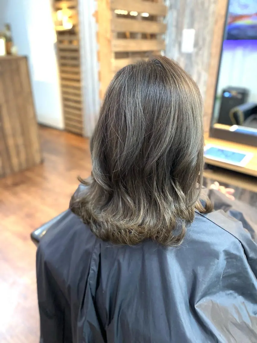 ミディアム カラー 透明感カラー Luzir⭐︎ GEN⭐︎のヘアスタイル