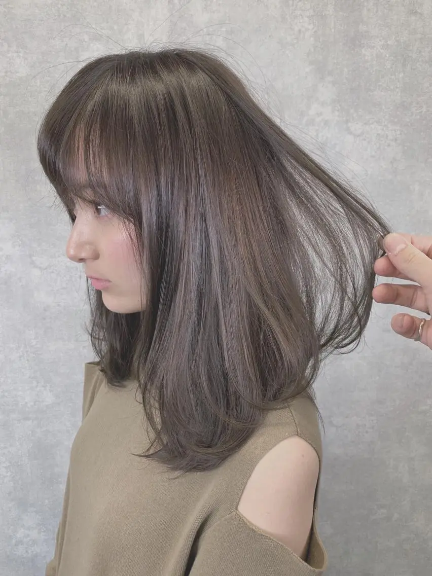 セミロング カラー ベージュカラー 透明感カラー グレージュ オレンジ 外国人風カラー 松本 聖のヘアスタイル