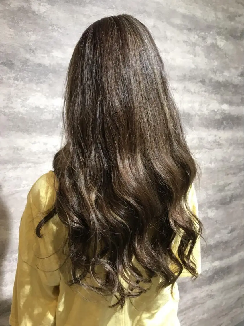 ロング カラー ベージュカラー グラデーションカラー Blanco Color&Careのヘアスタイル