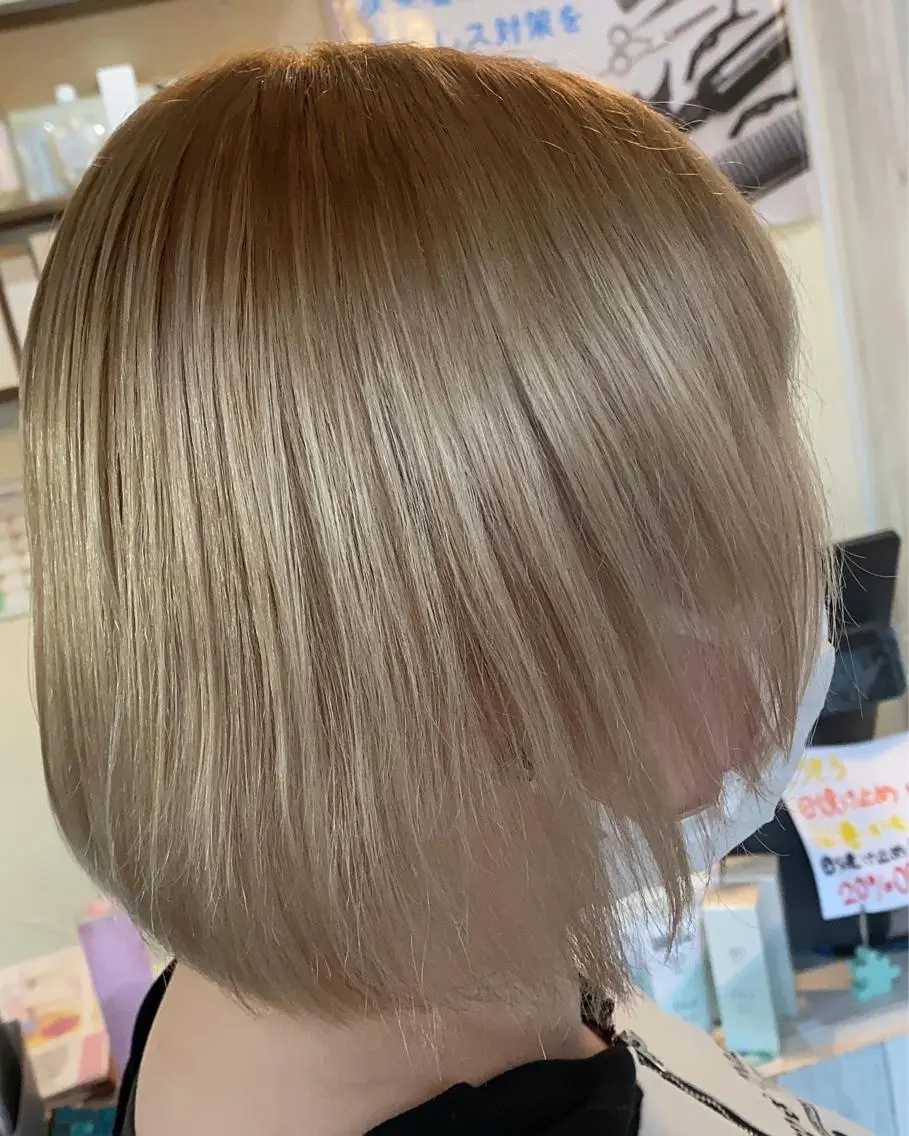 ミディアム 冨士 美織のヘアスタイル