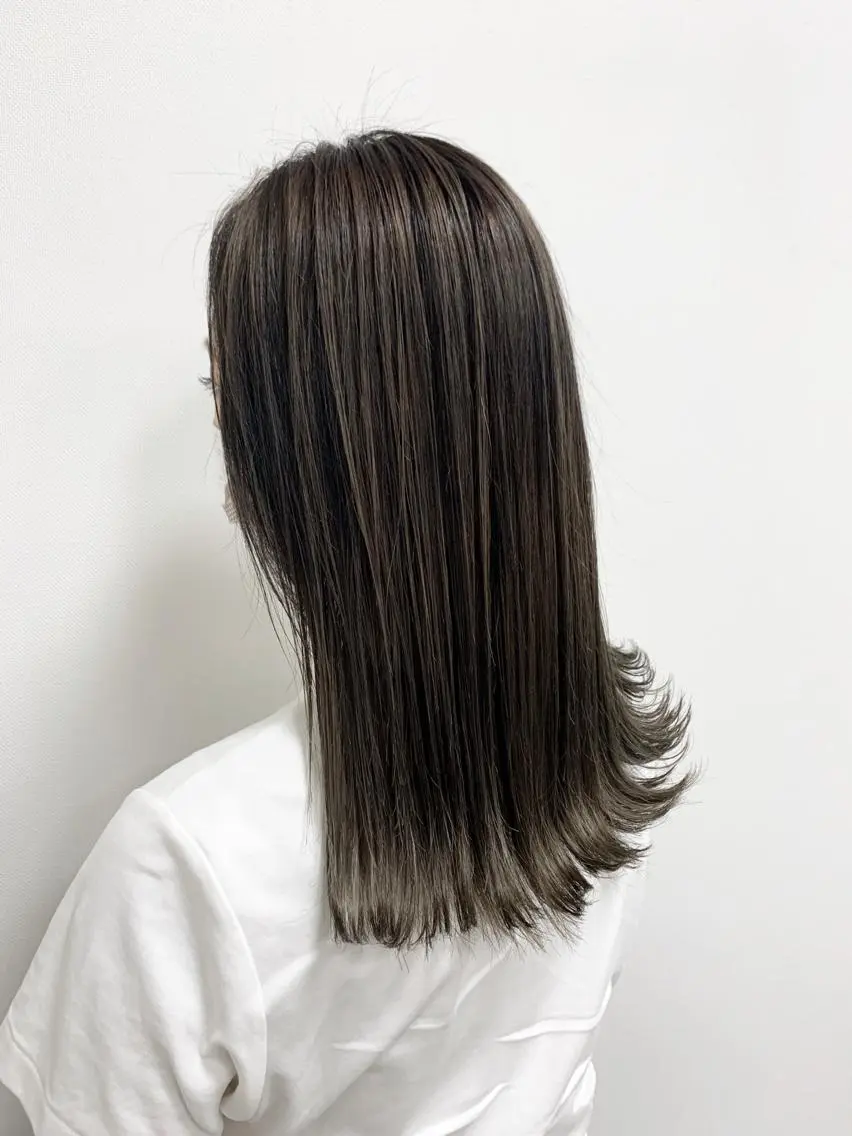ミディアム レイヤーカット レイヤー×縮毛矯正 深見 拓のヘアスタイル